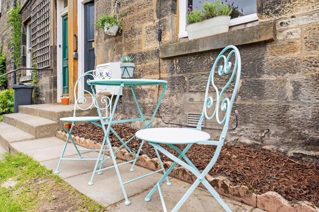 Cheerful Stays - Westend Cottage With Secured Parking Edinburgh Bagian luar foto